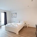 아파트 Cozy 2-room With Wifi & Sky *