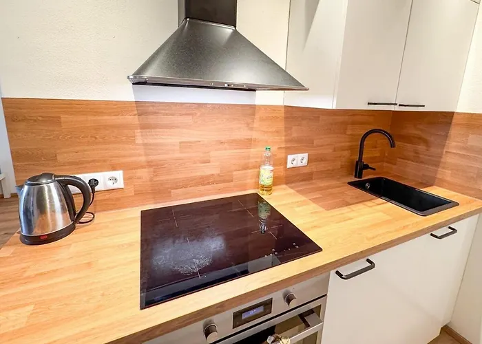 Apartmán Cozy 2-room With Wifi & Sky